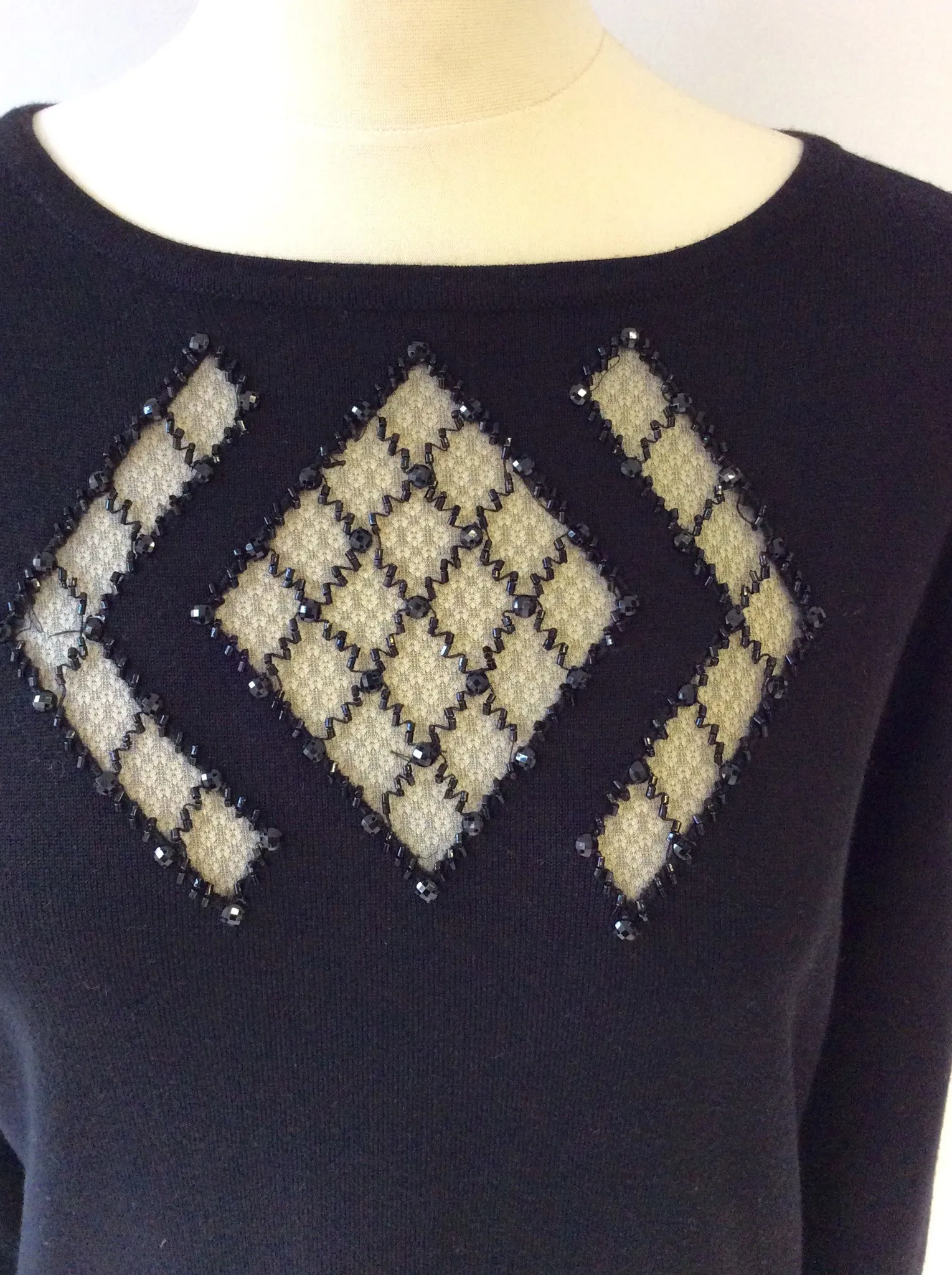BRAND NEW LEO GUY BLACK BEADED TRIM JUMPER SIZE XL