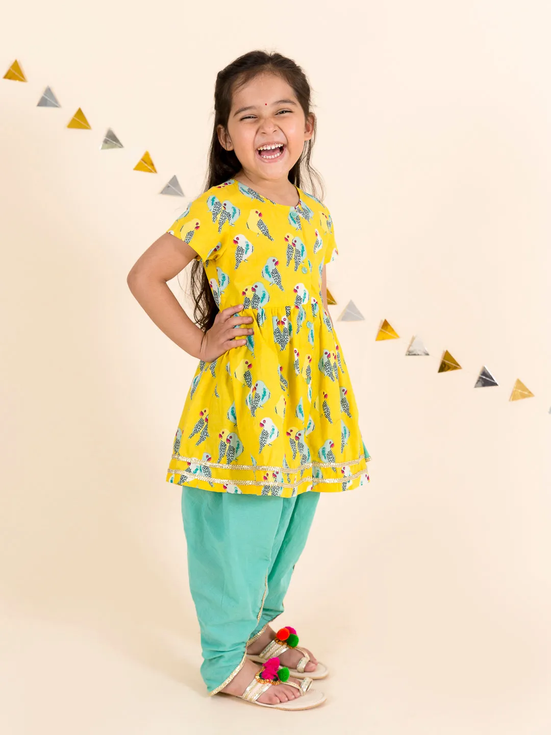 Girls Yellow Floral Printed Empire Pure Cotton Kurti with Dhoti Pants (Dh-Parrots)