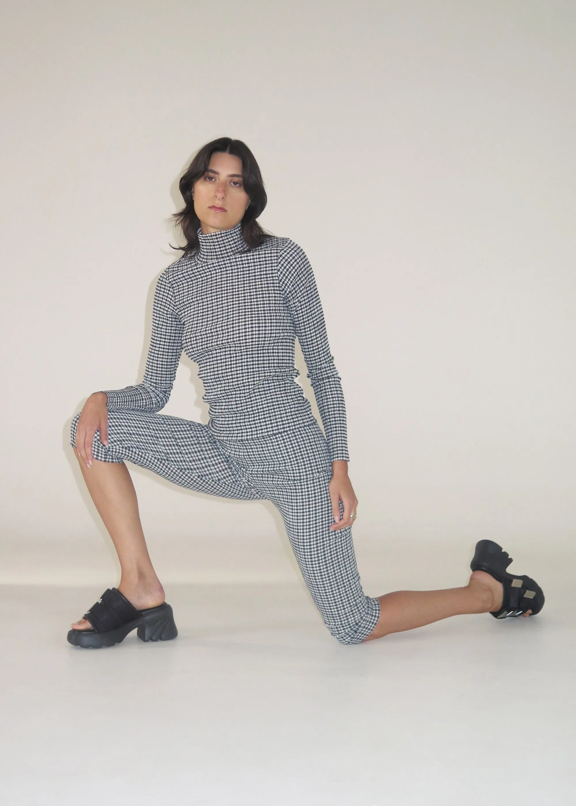 Metaphor Turtleneck ~ Mono