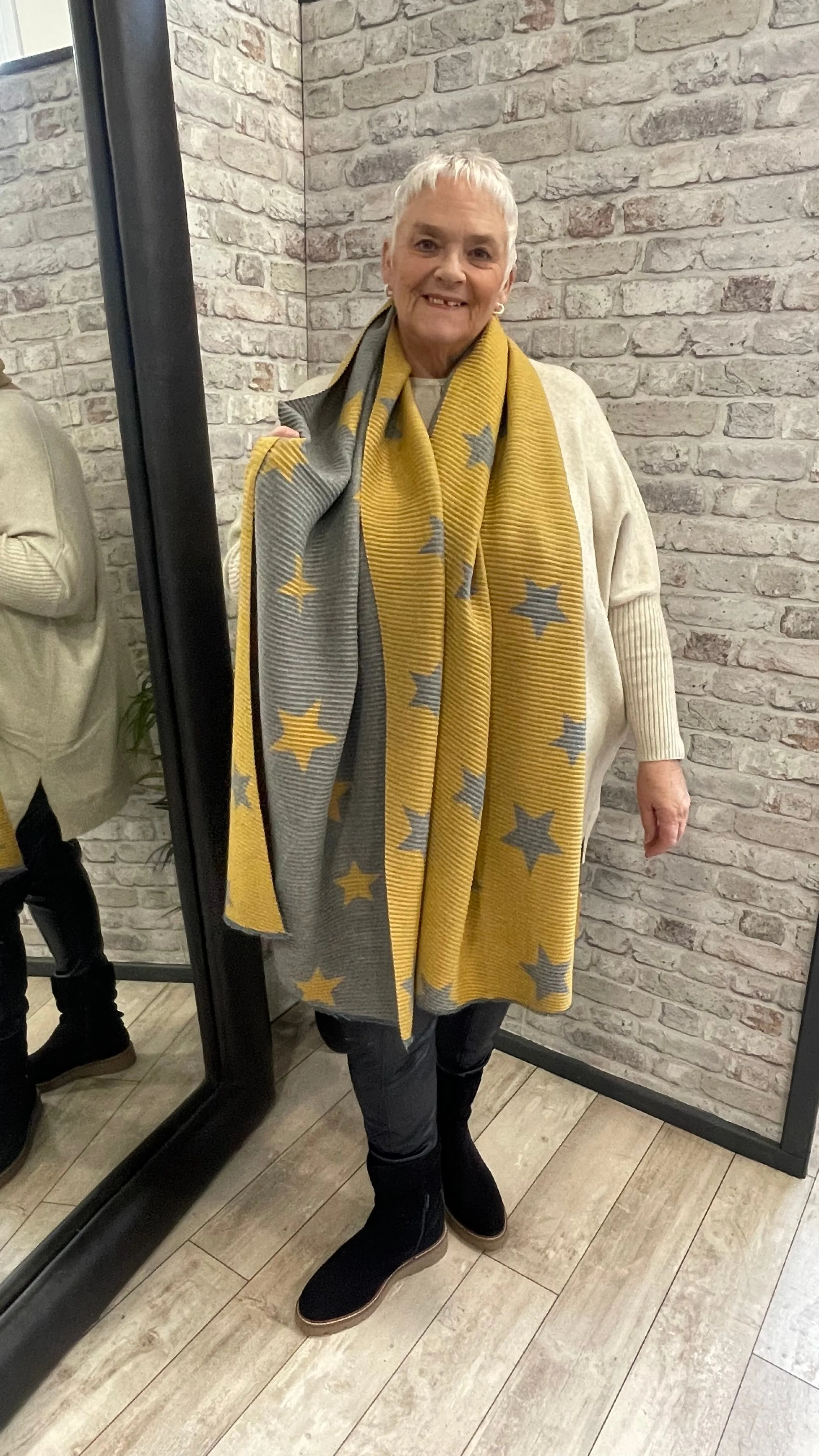 Pleated Star Scarf