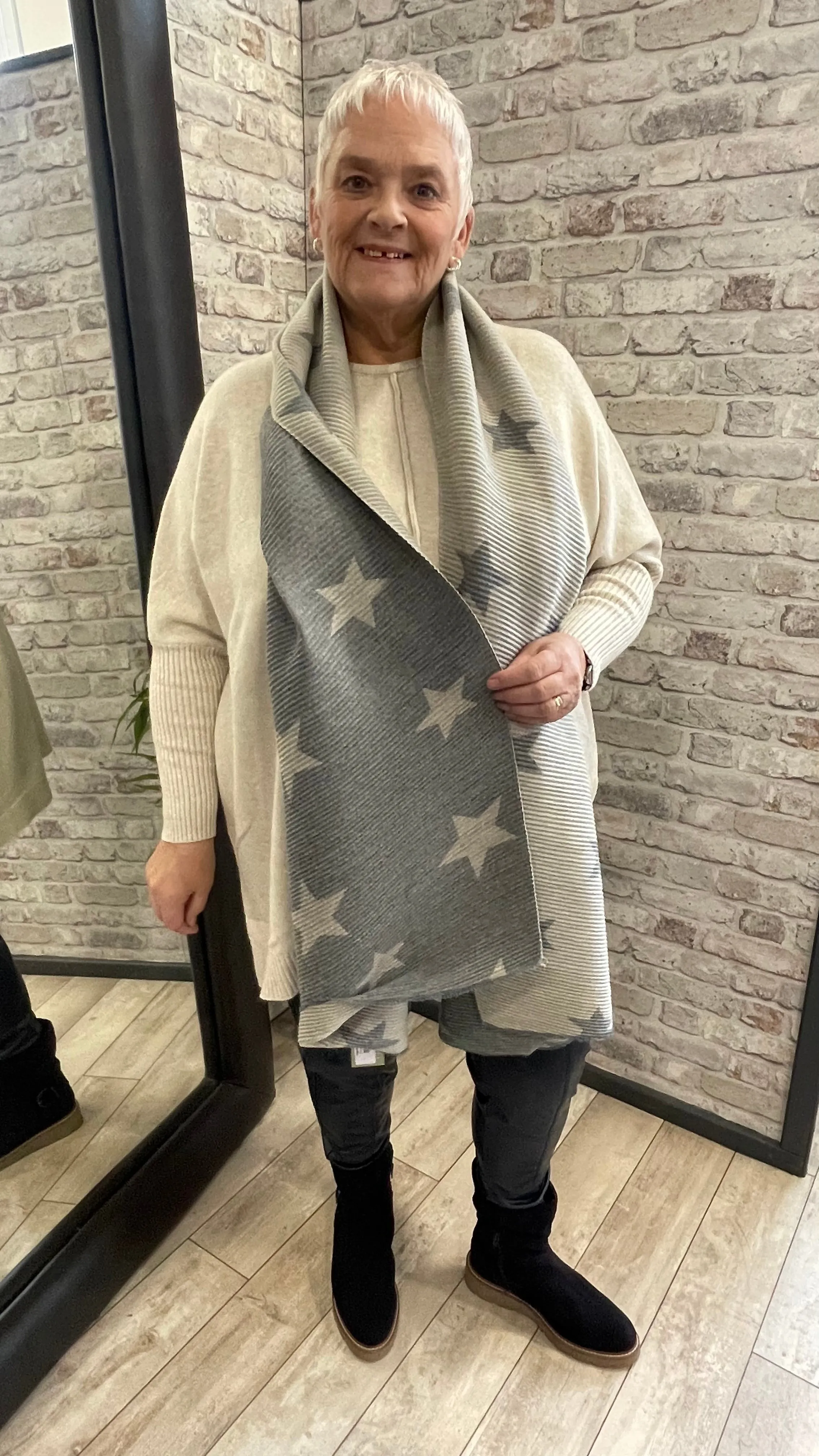 Pleated Star Scarf