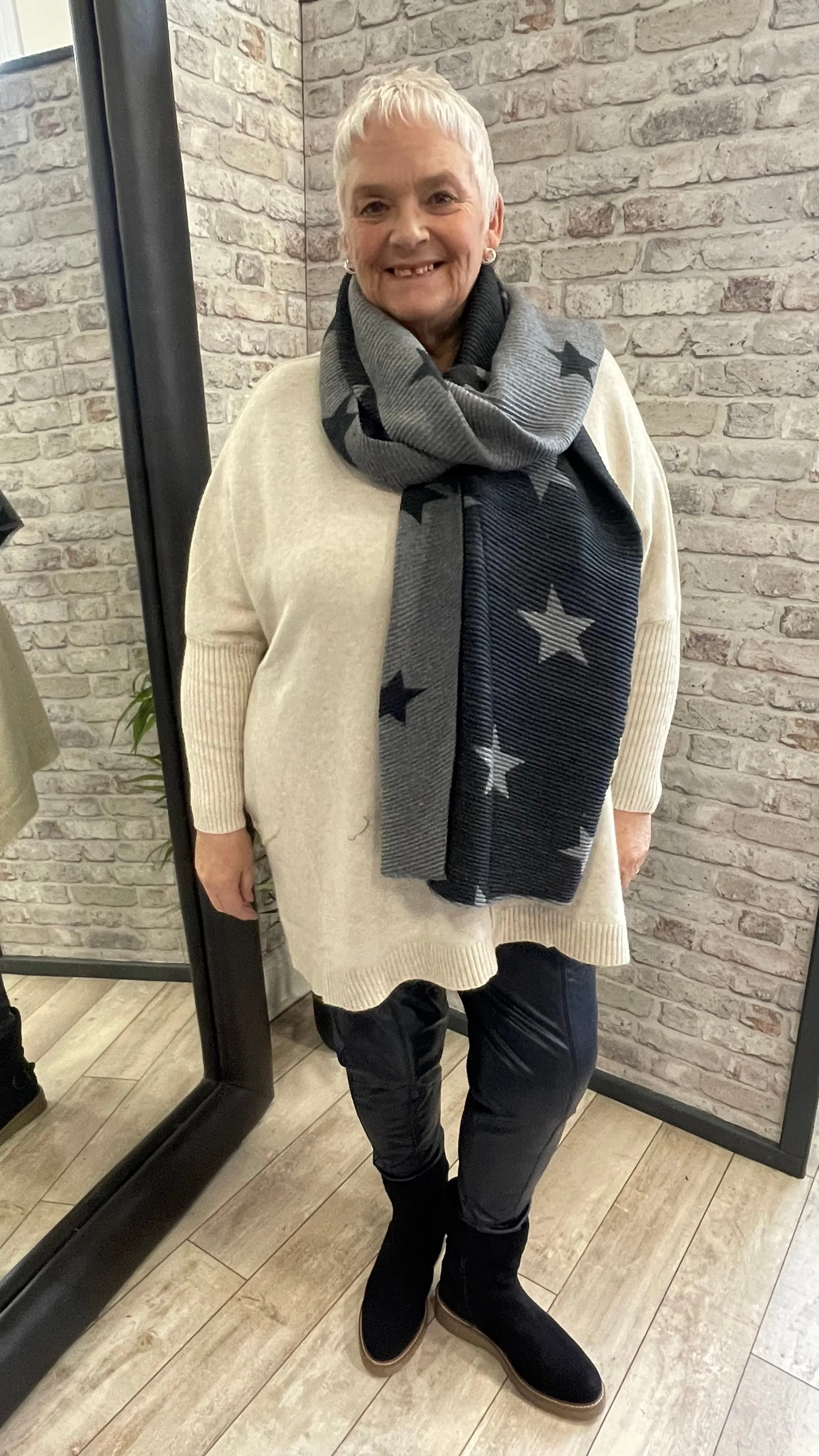 Pleated Star Scarf