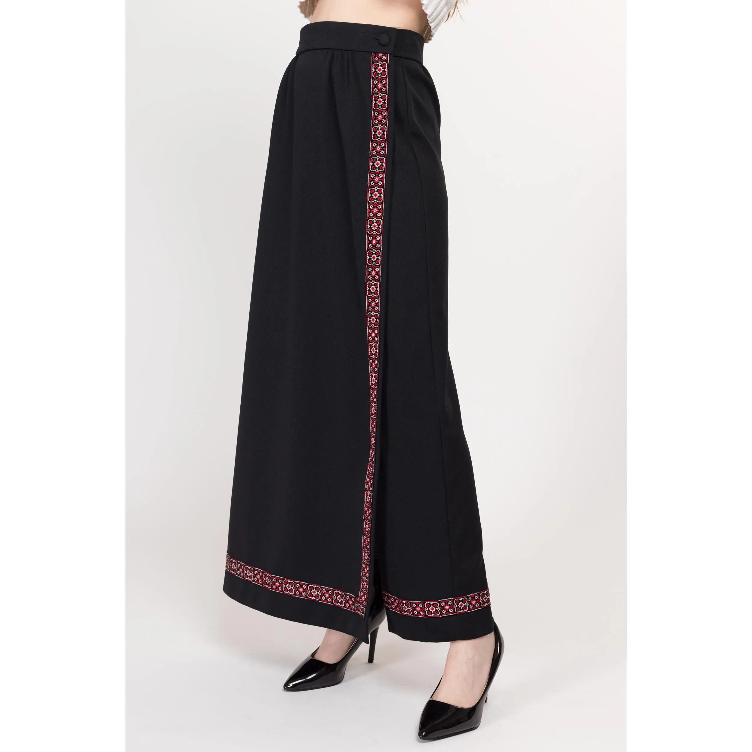 Small 70s Black Embroidered Maxi Wrap Skirt 26.5"